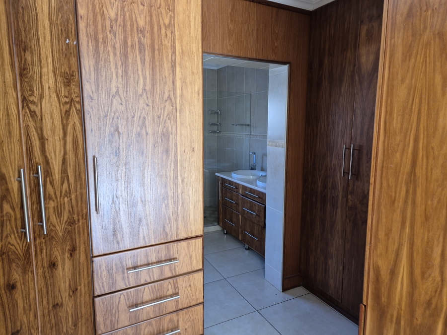 3 Bedroom Property for Sale in Wilkoppies North West